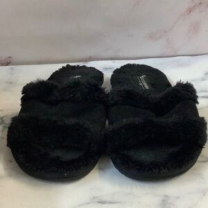 UGS Women's Flat Slide on Slipper in Black Size 6US